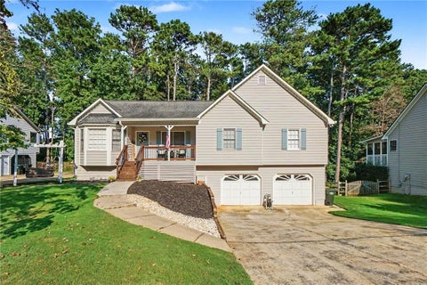 Homes For Sale - 535 Brooksdale Drive<br/> Woodstock, GA 30189