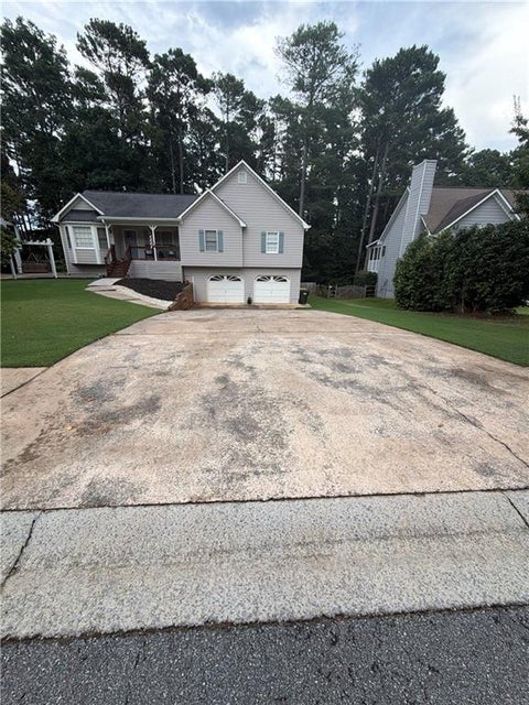 Homes For Sale - 535 Brooksdale Drive<br/> Woodstock, GA 30189