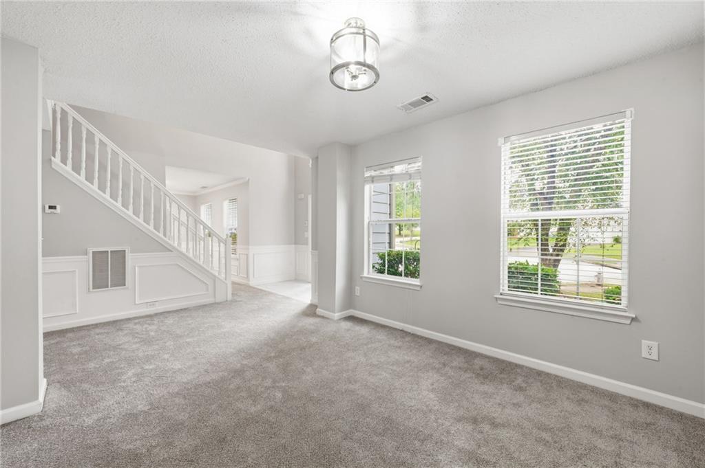 155 Apache Street SW