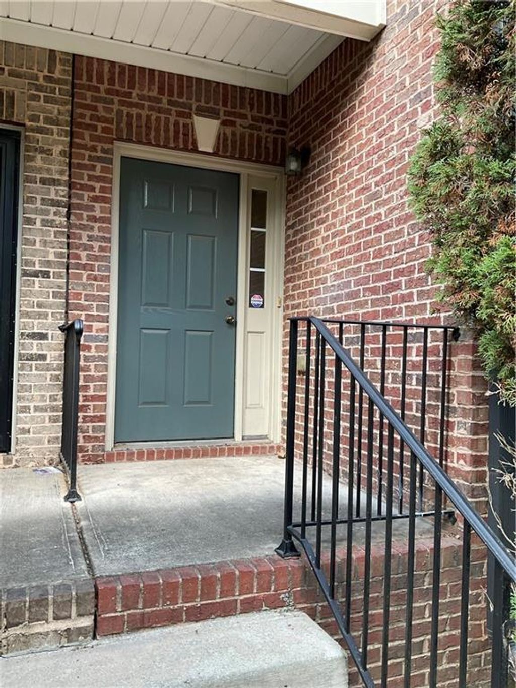 listing image 0