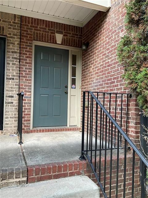 5027 BAYROSE Circle #27A Atlanta GA 30344