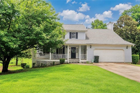 Homes For Sale - 1710 Meadowchase Court<br/> Snellville, GA 30078