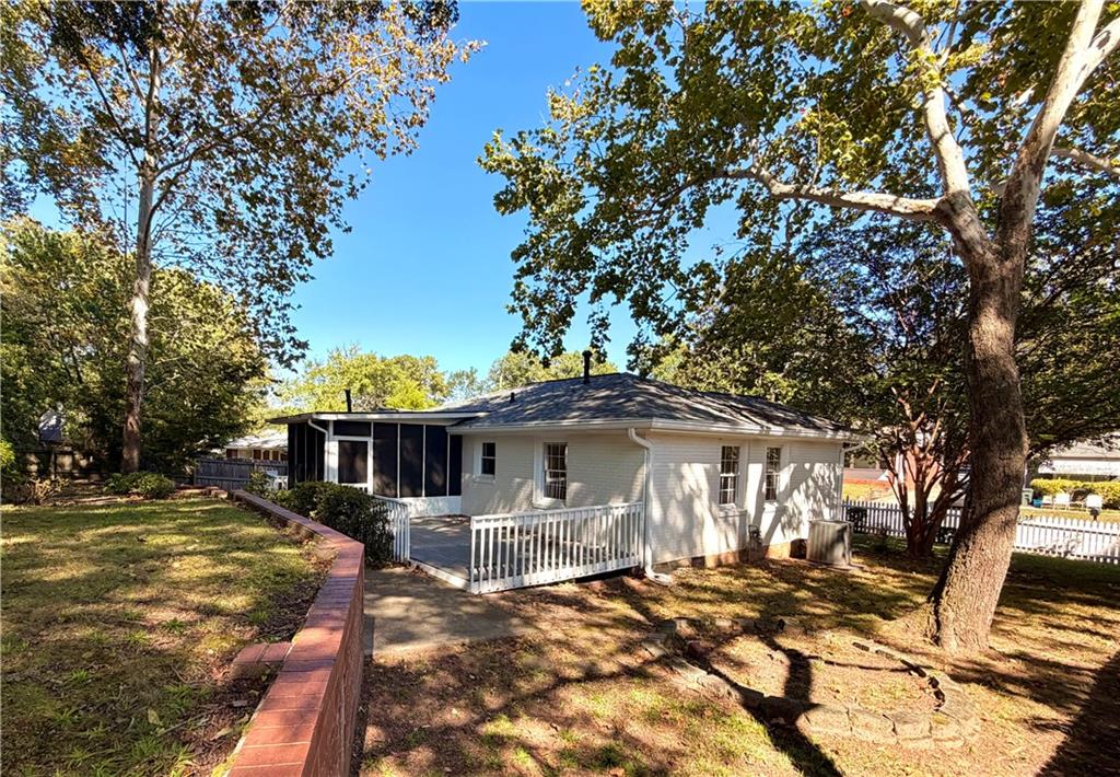 199 Bishop Drive NE