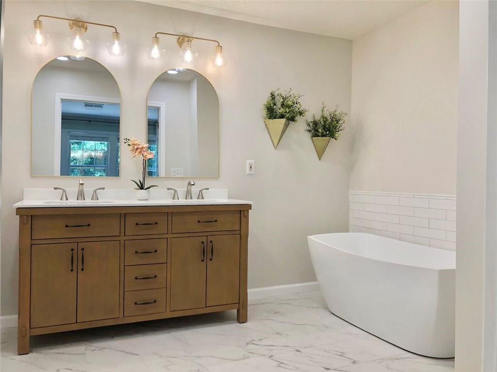 Windward Pointe - Residential