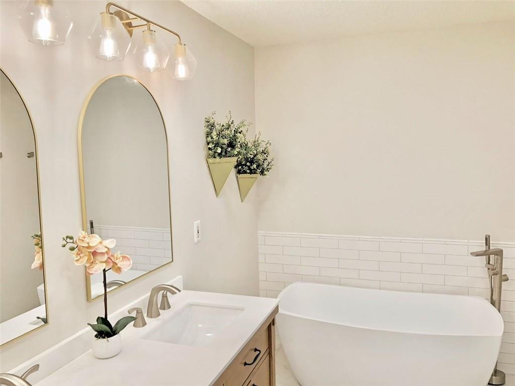 Windward Pointe - Residential