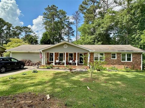 Single Family Residence in Newnan GA 92 Robinhood Drive.jpg