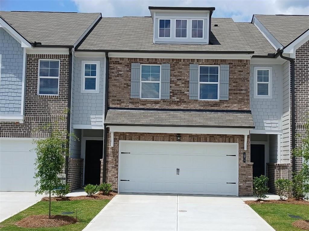 Quick Move-In at Union Village is one of Rockhaven Homes’ newest communities, offering the perfect blend of affordable luxury and modern convenience. Take advantage of a 2% Lender Credit on this home! (Restrictions apply.) HOA FEES THE LOWEST IN THE AREA ...ONLY $83 a month The Edmund floor plan offers an open-concept design with gorgeous upgrades throughout. The chef-inspired kitchen is equipped with granite countertops, stainless steel appliances, and 42-inch cabinets with elegant crown molding. The spacious owner’s suite is a true retreat, complete with a double vanity, an oversized walk-in closet, and a beautifully designed owners-suite bath. Two additional bedrooms, along with a full and half bath, provide plenty of space for family. residents will enjoy fantastic amenities, including a pavilion and park area. exciting new community near the Airport, Eagles Landing & interstate 75. Decorated Model Home Open Daily. Monday 12pm-6pm, Tuesday-Saturday 11am-6pm and Sunday 1pm-6pm. Stock Photos Used. Actual Home May Vary