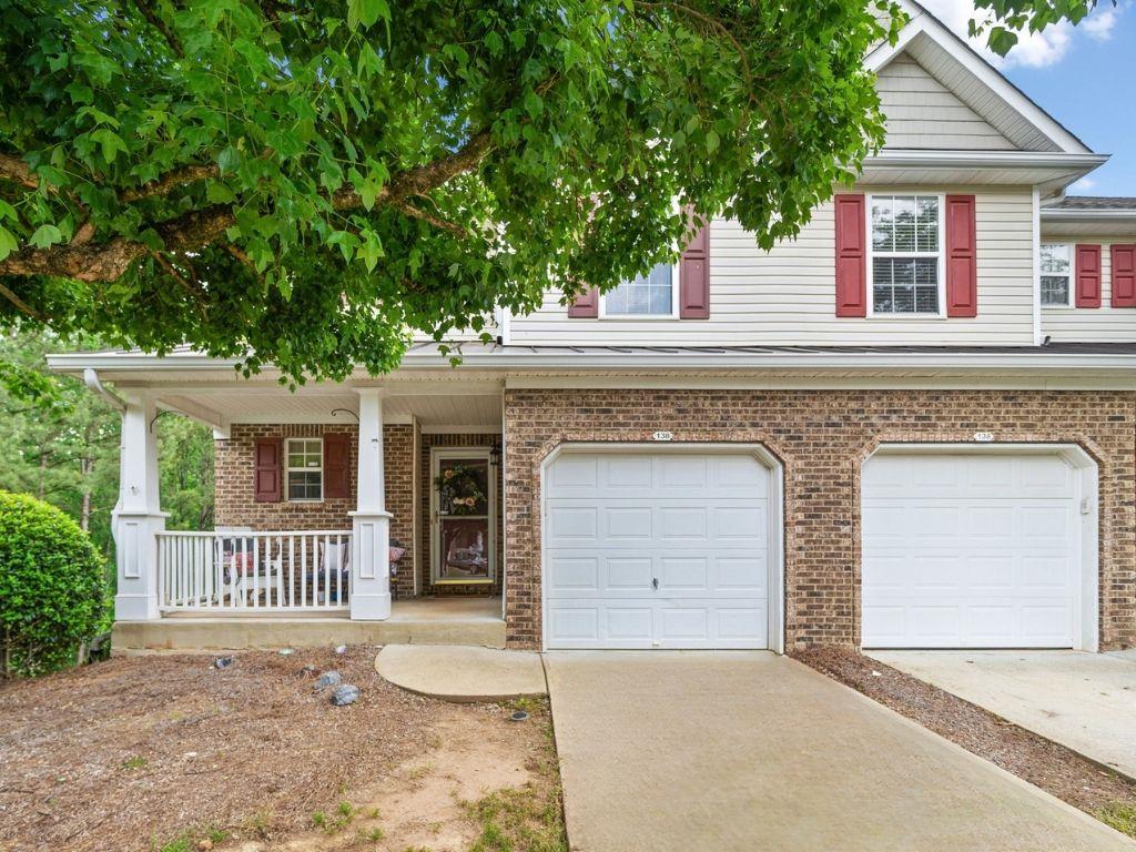 138 Fox Creek Drive, Woodstock, Georgia image 1
