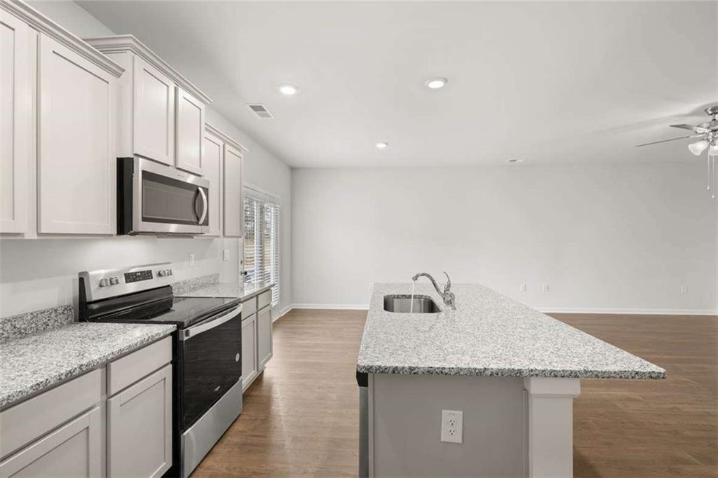 359 Elgin Drive, Lawrenceville, Georgia image 6