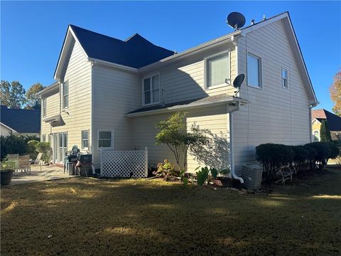 A home in Dacula