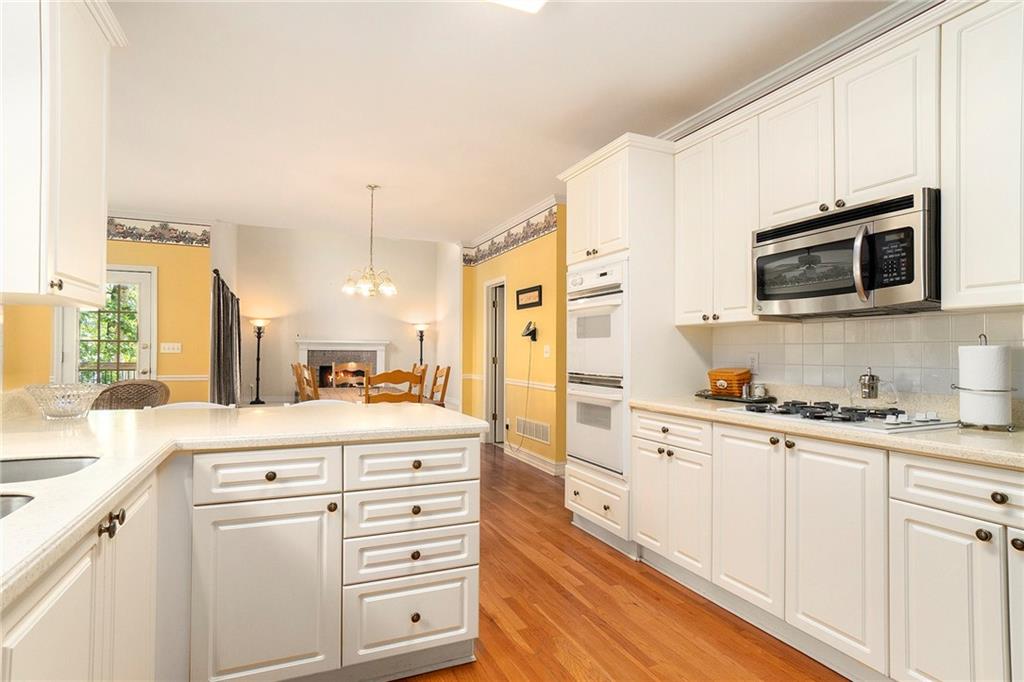 5215 Tealing Drive, Roswell, Georgia image 10