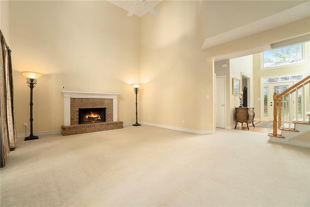 5215 Tealing Drive, Roswell, Georgia image 7