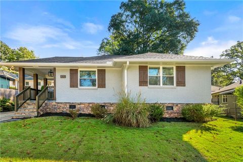 Photo of 800 Wayland Court SE, Smyrna, GA 30080 (MLS # 7671097)