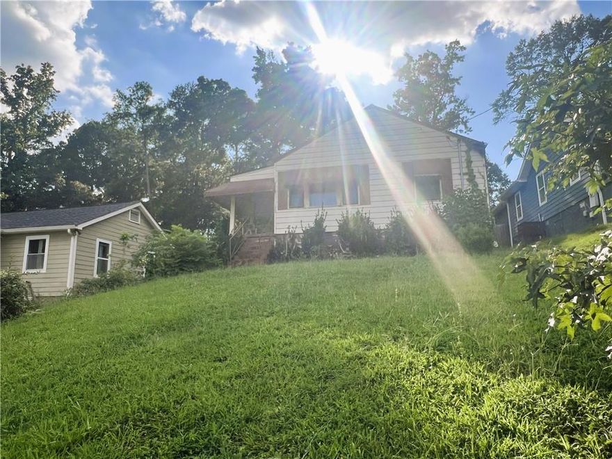 Investor Special! This 2 bedroom, 1 bath home is ready for your renovation. Located minutes from downtown Atlanta, and close to shopping and schools!