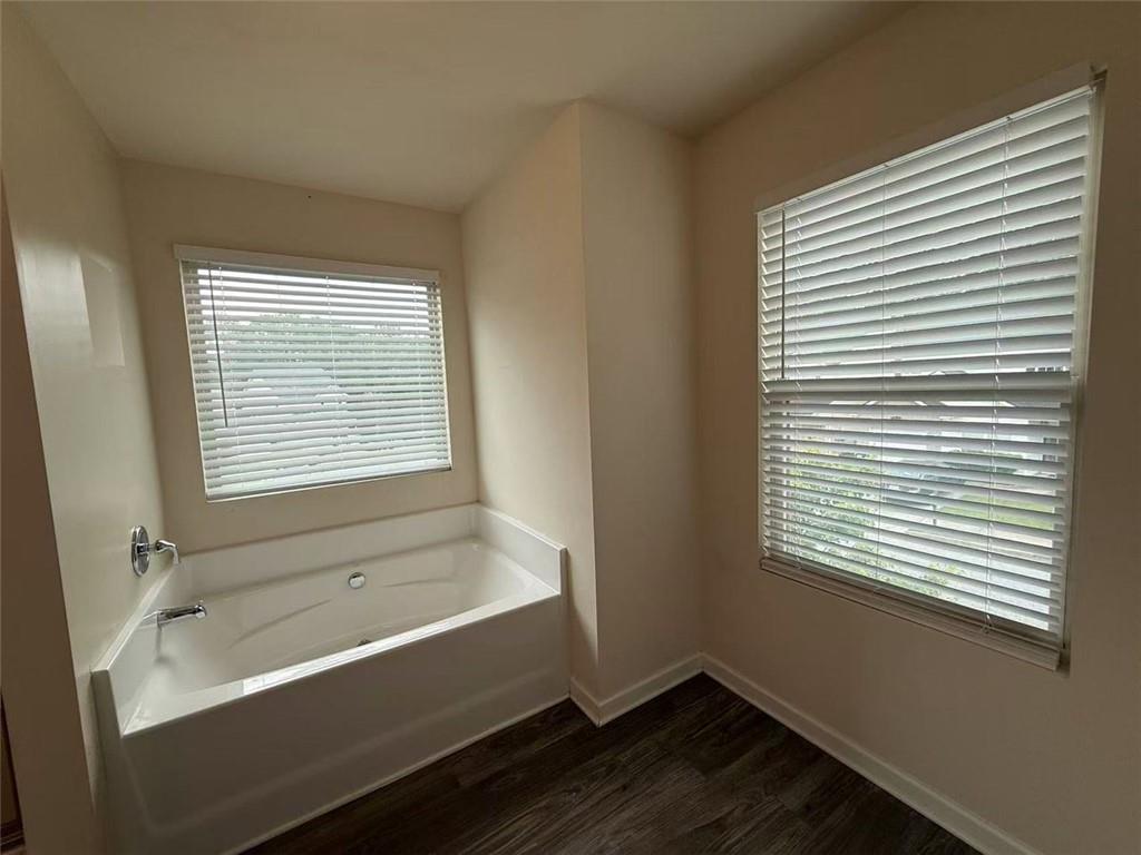 2335 Hackamore Drive, Atlanta, Georgia image 6