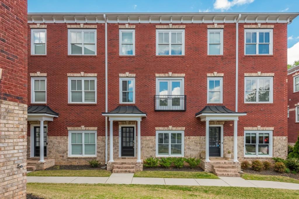 2430 Dresden Parc Circle, Atlanta, Georgia image 2