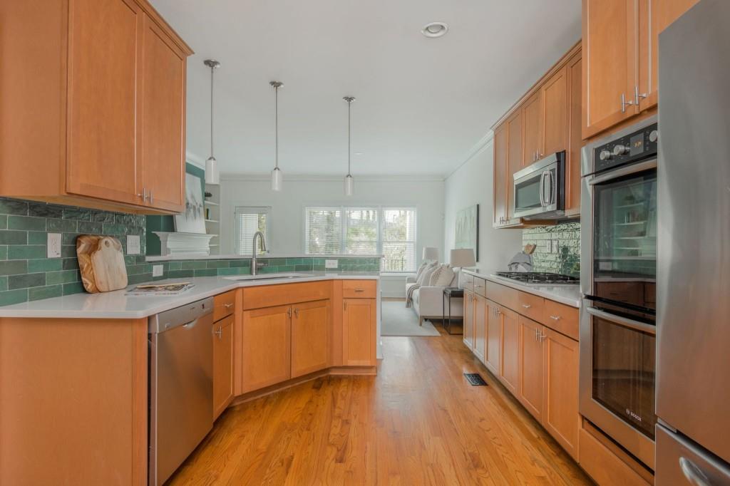 2430 Dresden Parc Circle, Atlanta, Georgia image 12