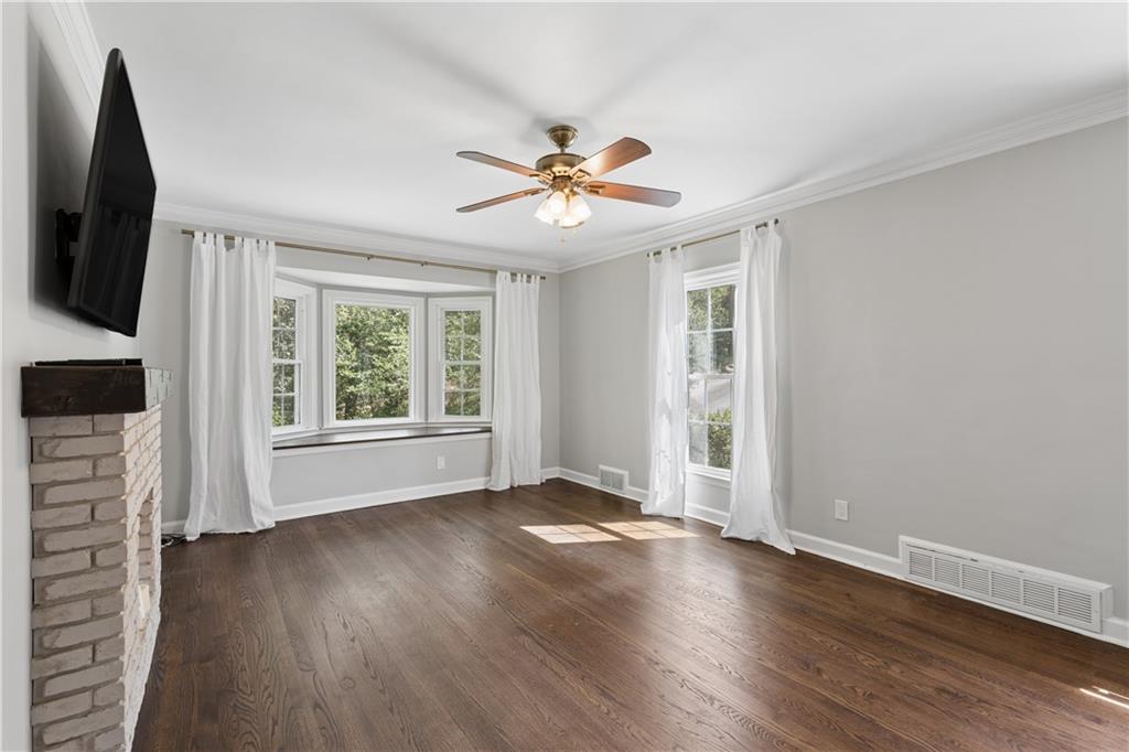 994 Northrope Drive NE