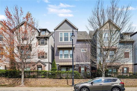 Homes For Sale - 1008 Moorewood Lane<br/> Smyrna, GA 30080