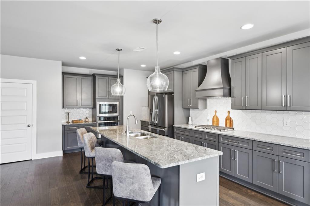 3139 Stonegate Drive, Atlanta, Georgia image 3