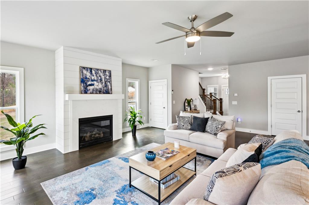 3139 Stonegate Drive, Atlanta, Georgia image 5