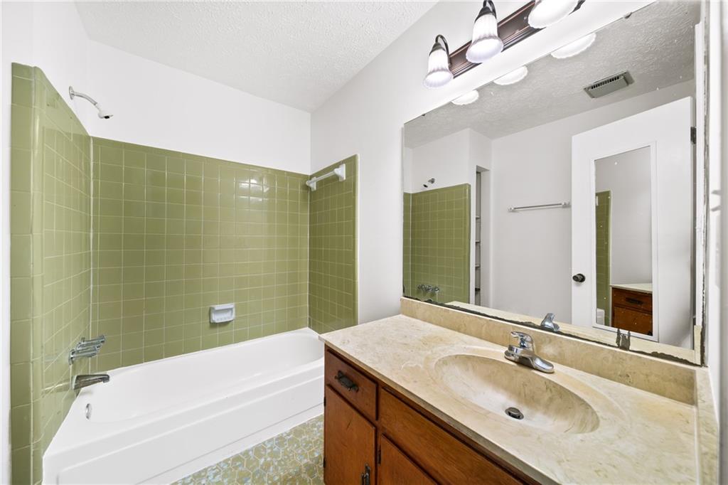 10 Buckthorne Drive, Newnan, Georgia image 5