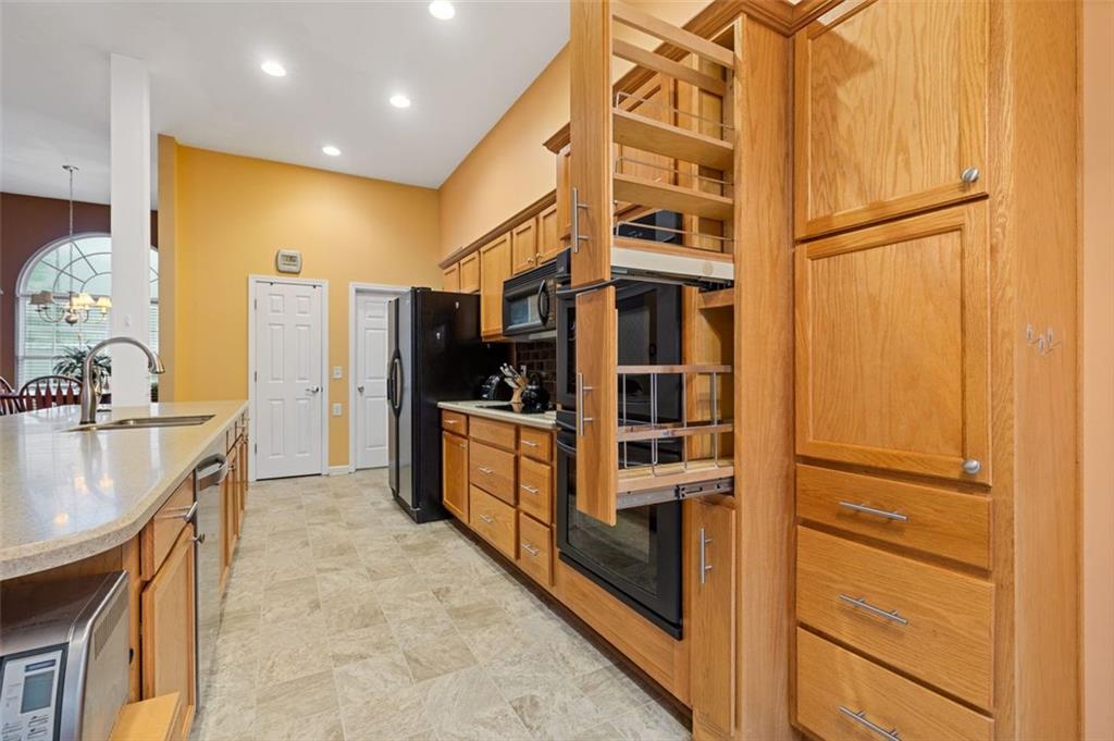 5060 Blue Goose Court, Flowery Branch, Georgia image 9