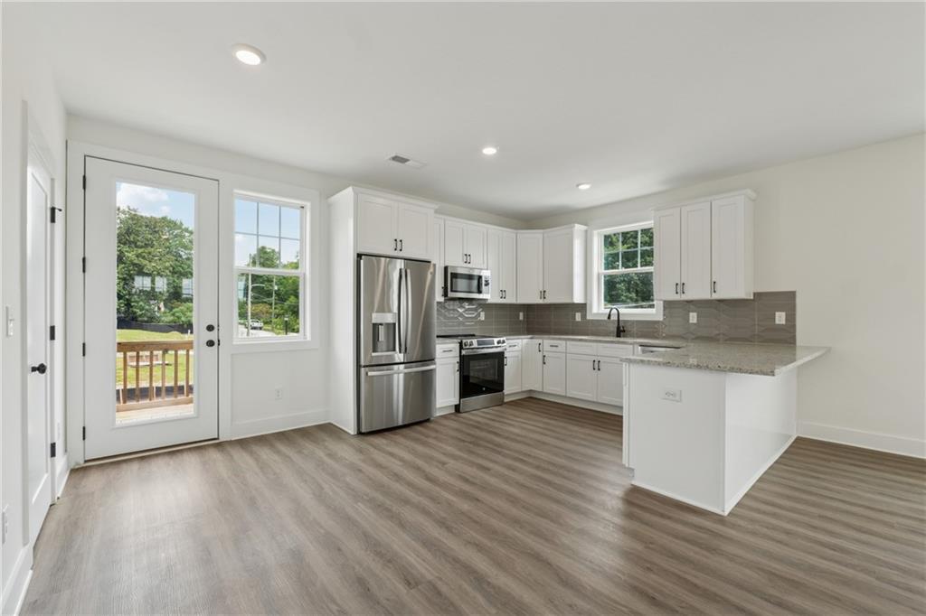 208 Mission Way SE 208