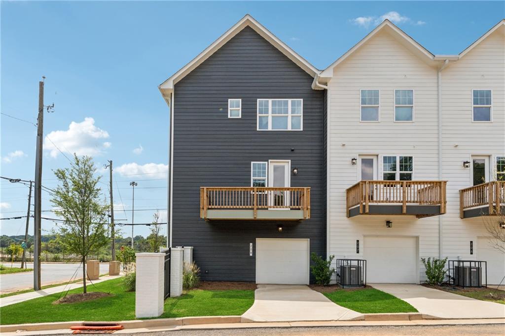 208 Mission Way SE 208