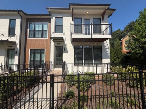 Townhouse For Sale - 415 Olmstead Way<br/> Alpharetta, GA 30022