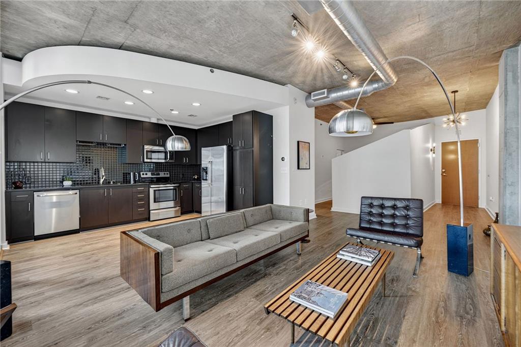 923 Peachtree Street 925