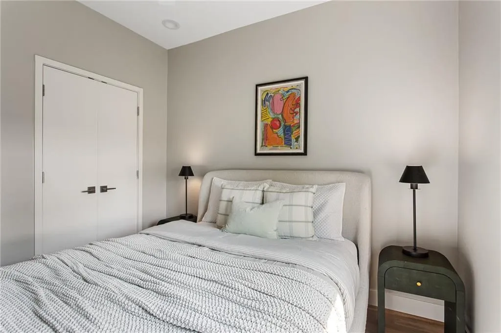 Atlanta, Georgia 30316, United States, 4 Bedrooms Bedrooms, ,3 BathroomsBathrooms,Residential,Pending,144472