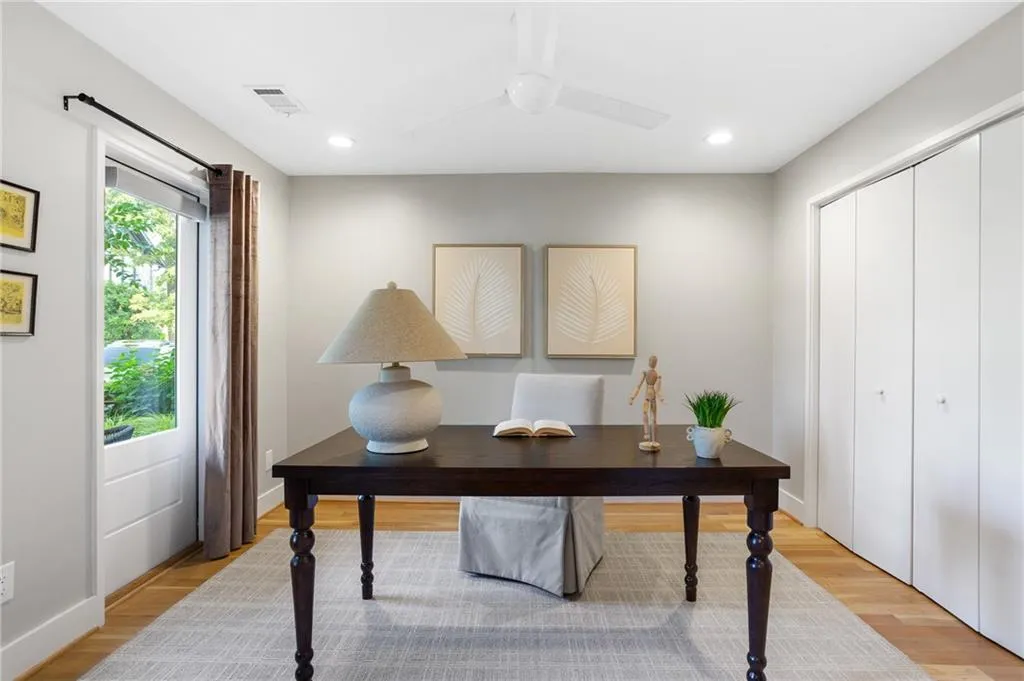 Atlanta, Georgia 30316, United States, 4 Bedrooms Bedrooms, ,3 BathroomsBathrooms,Residential,Pending,144472