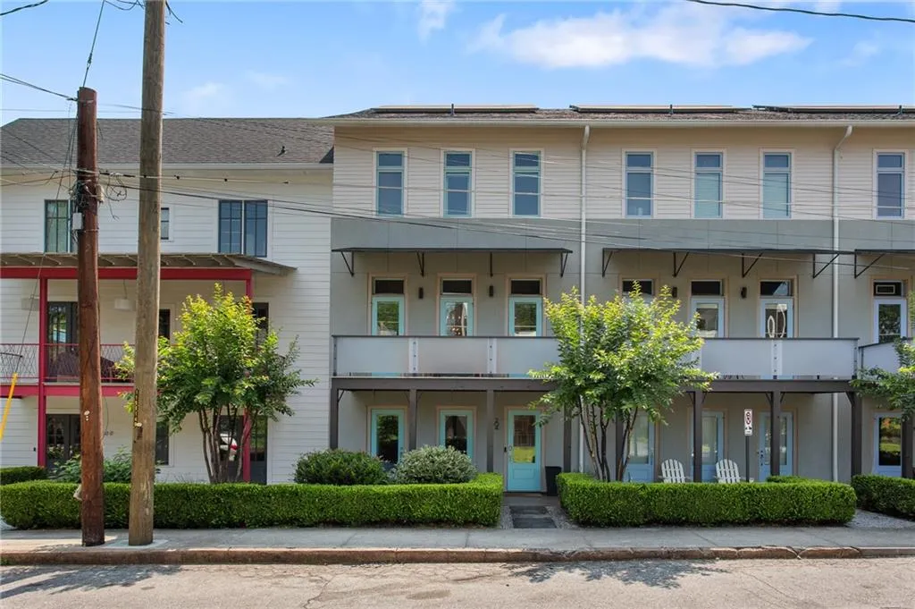 Atlanta, Georgia 30316, United States, 4 Bedrooms Bedrooms, ,3 BathroomsBathrooms,Residential,Pending,144472