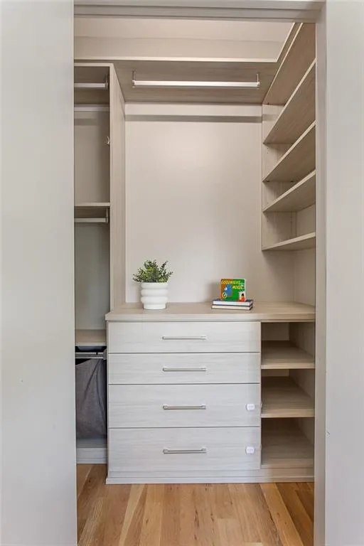 Atlanta, Georgia 30316, United States, 4 Bedrooms Bedrooms, ,3 BathroomsBathrooms,Residential,Pending,144472