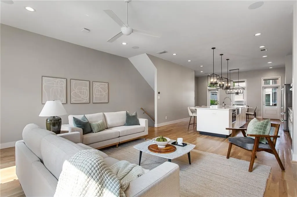 Atlanta, Georgia 30316, United States, 4 Bedrooms Bedrooms, ,3 BathroomsBathrooms,Residential,Pending,144472