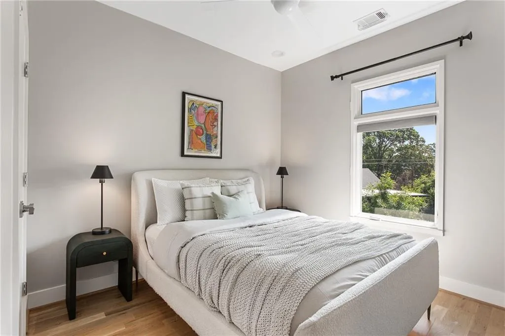 Atlanta, Georgia 30316, United States, 4 Bedrooms Bedrooms, ,3 BathroomsBathrooms,Residential,Pending,144472