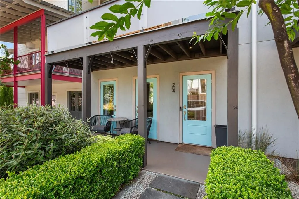 Atlanta, Georgia 30316, United States, 4 Bedrooms Bedrooms, ,3 BathroomsBathrooms,Residential,Pending,144472