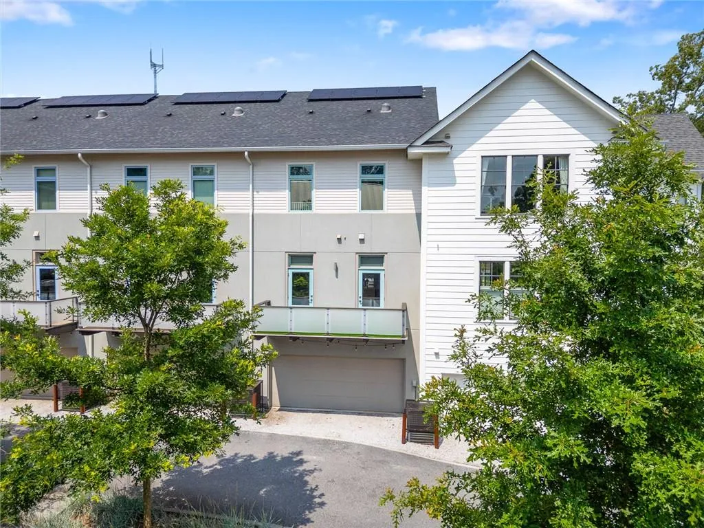 Atlanta, Georgia 30316, United States, 4 Bedrooms Bedrooms, ,3 BathroomsBathrooms,Residential,Pending,144472