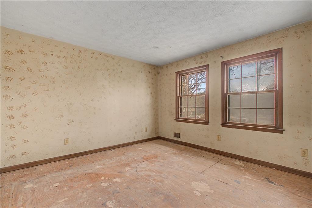 2116 Indian Hill Road