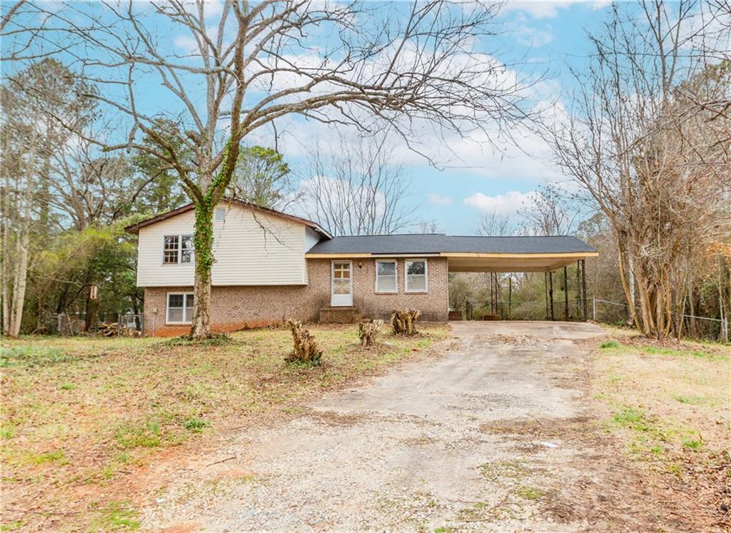 2116 Indian Hill Road