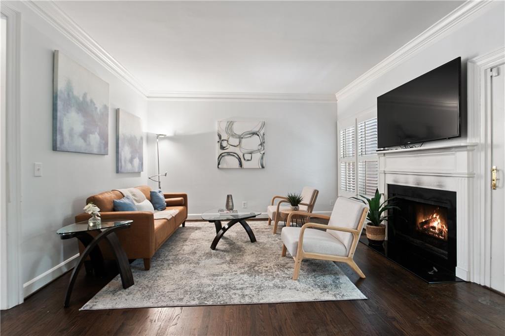 3873 Roswell Road NE 17
