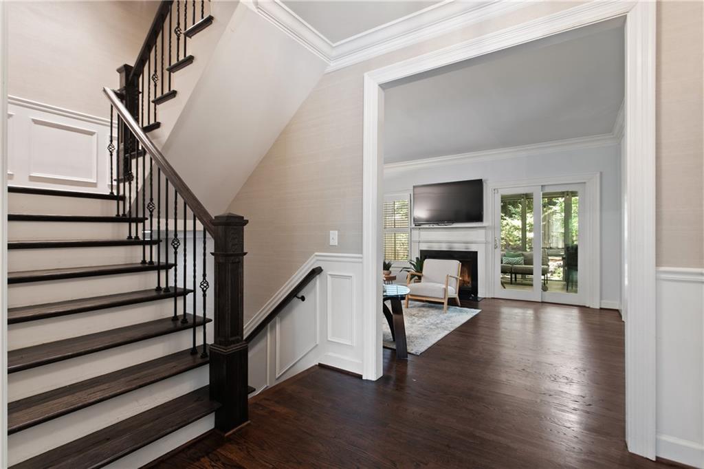 3873 Roswell Road NE 17