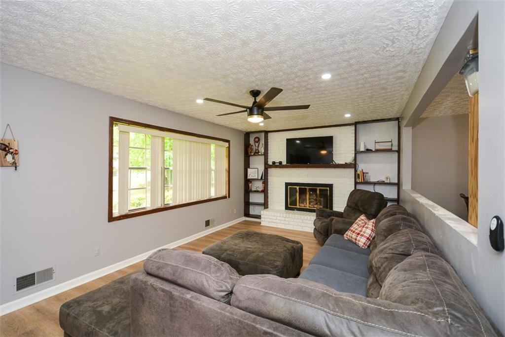 2409 Red Fox Run NW
