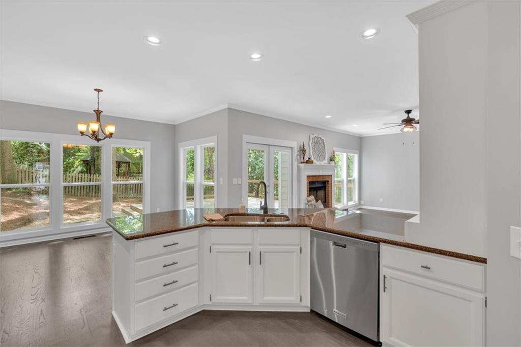 4380 Laurian Drive, Kennesaw, Georgia image 17
