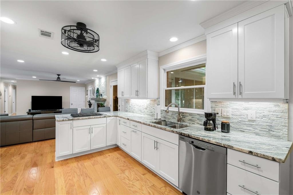 Scarlett Woods - Residential