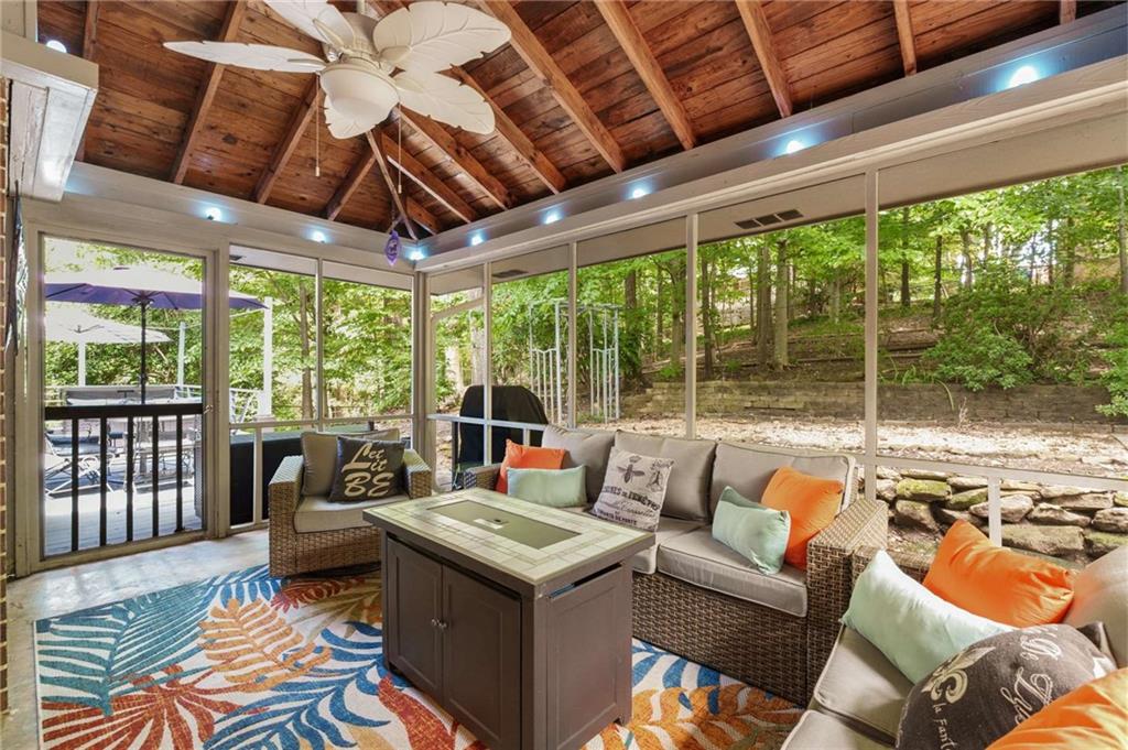 Scarlett Woods - Residential