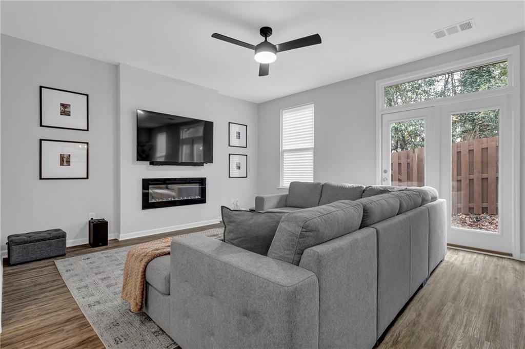 2136 Garden Place, Atlanta, Georgia image 12