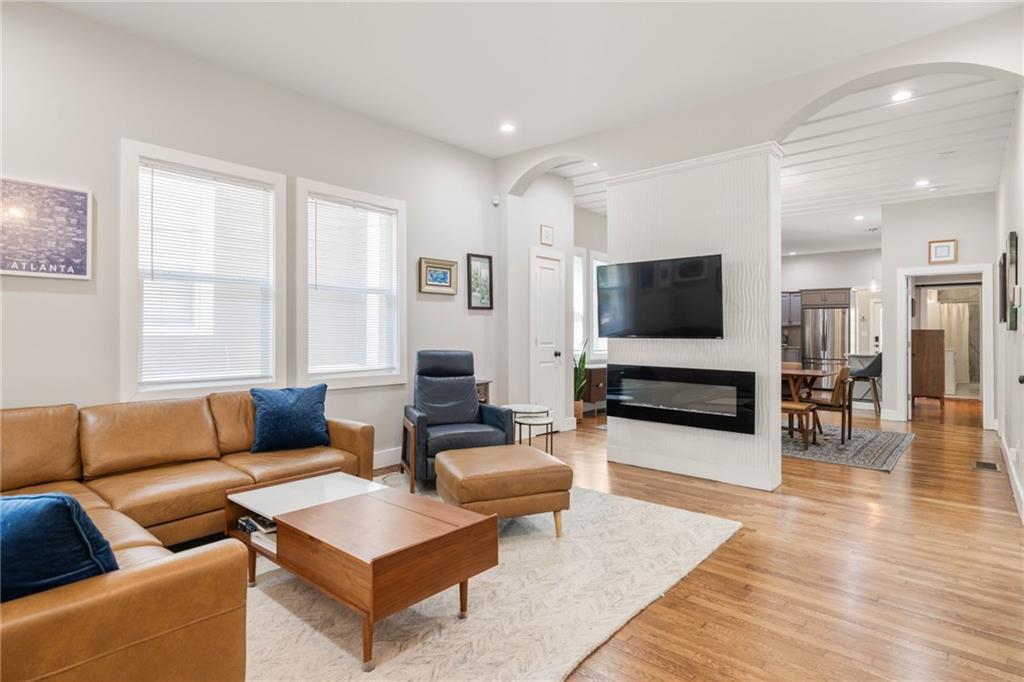 911 Crew Street SW