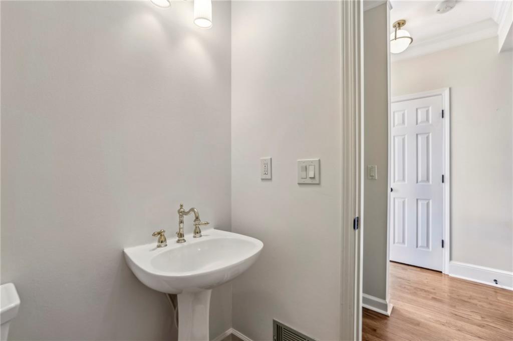 4569 Chatsworth Overlook, Roswell, Georgia image 12